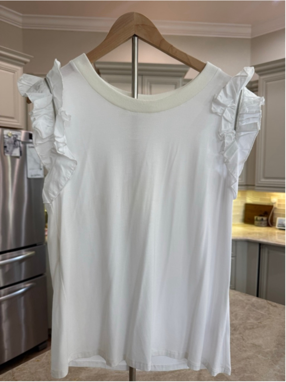 Alberto Makali White Ruffle Zipper Short Sleeve Tee M. Working zippers deconstru